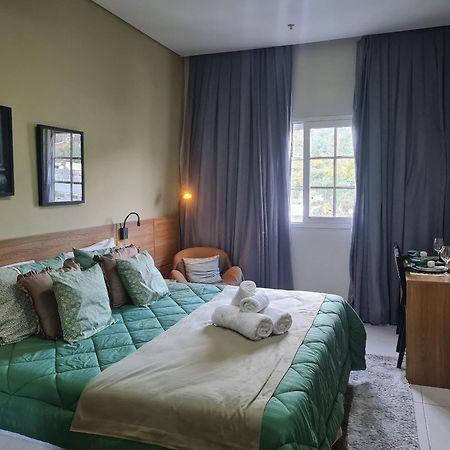 Studios De Luxo Granja Brasil Itaipava เปโตรโปลิส ภายนอก รูปภาพ