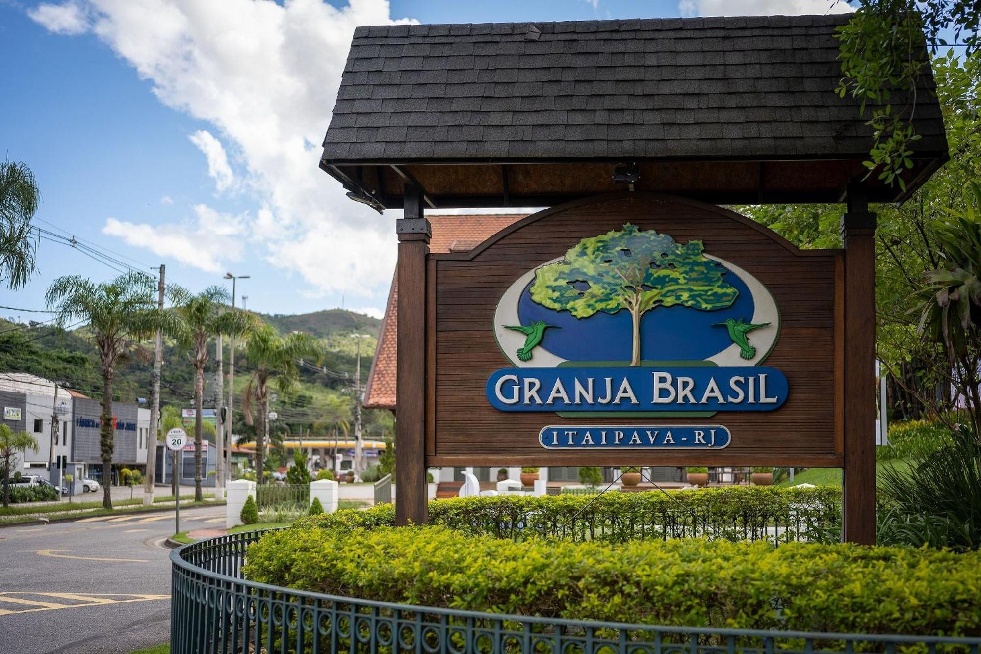 Studios De Luxo Granja Brasil Itaipava เปโตรโปลิส ภายนอก รูปภาพ